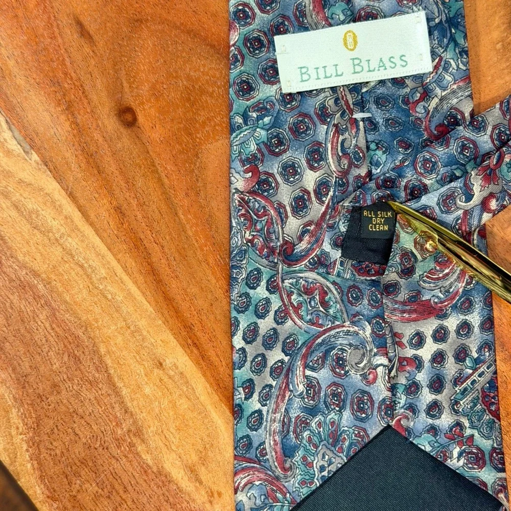 Bill Blass Silk Tie‎ Blue Red Paisley Pattern Men's Formal Necktie